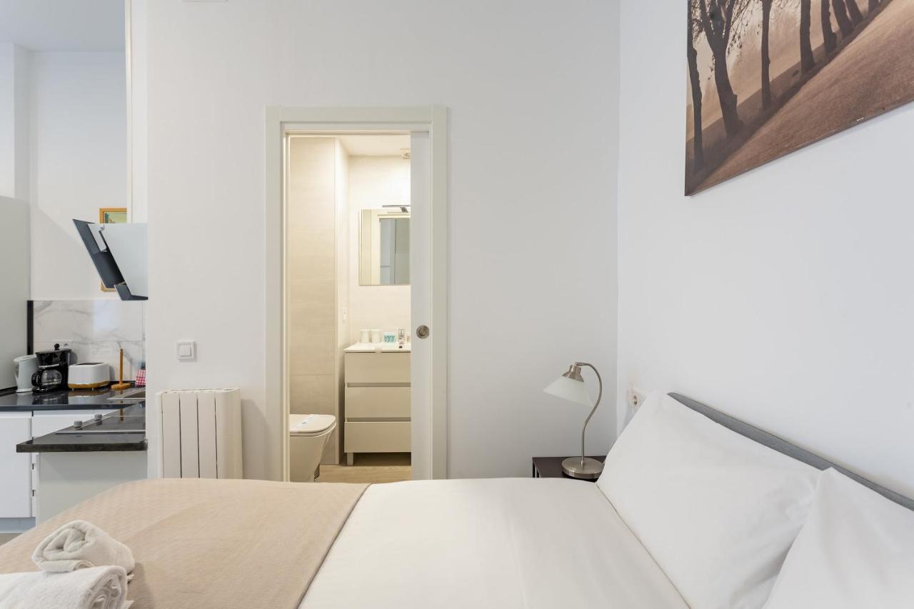 1 Bedroom 1 Bathroom Furnished - Av De America - Studio - Mintystay Мадрид Экстерьер фото